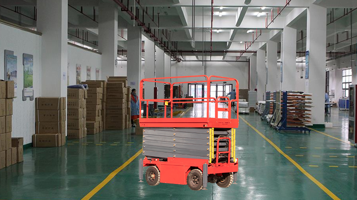 廠(chǎng)房工地移動(dòng)式升降機(jī)應(yīng)用