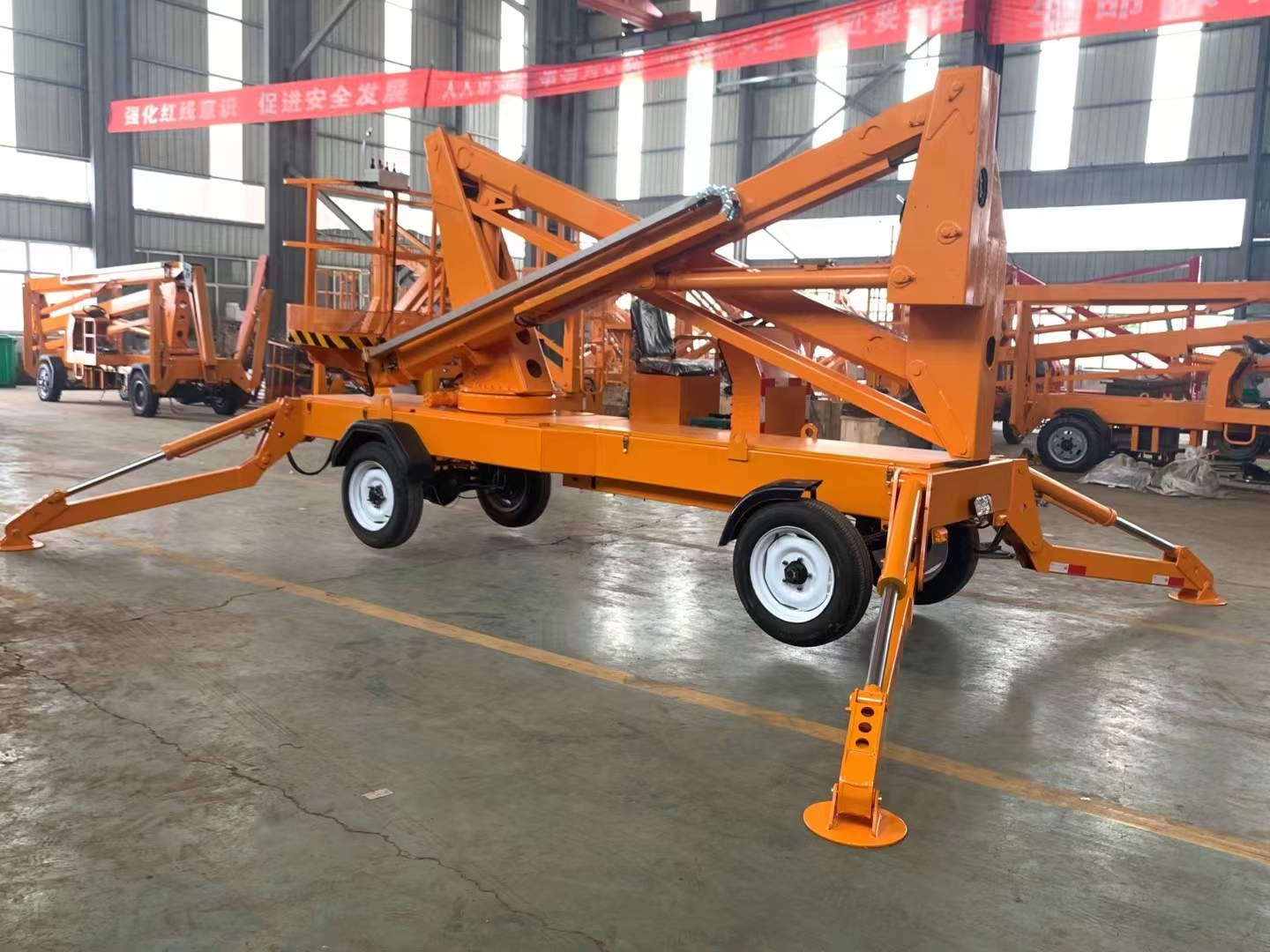 移動(dòng)升降機(jī)廠家