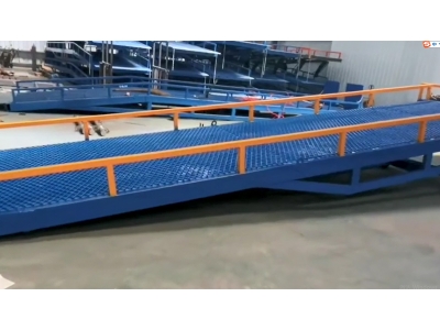 定制款加寬10噸移動登車橋