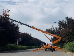 直臂伸縮臂升降機(jī)