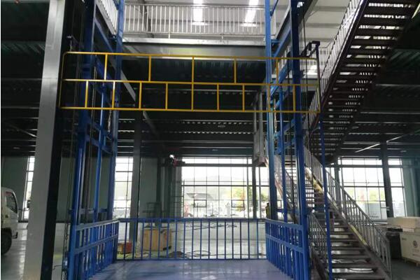 導(dǎo)軌式升降貨梯